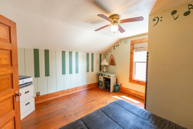 1392 Red Brick Road, Dixon, IL 61021