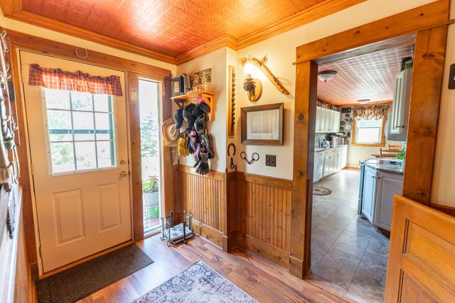 1392 Red Brick Road, Dixon, IL 61021