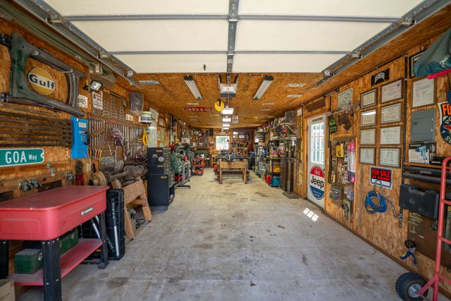 1392 Red Brick Road, Dixon, IL 61021