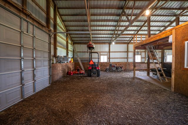 1392 Red Brick Road, Dixon, IL 61021