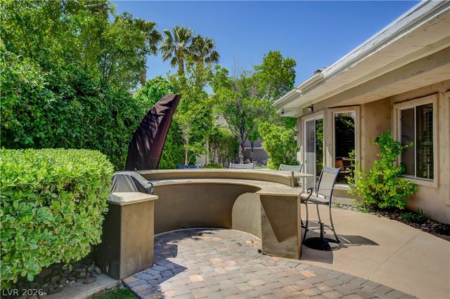 9101 Crystal Lake Court, Las Vegas, NV 89134