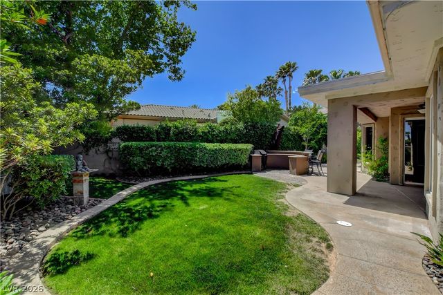 9101 Crystal Lake Court, Las Vegas, NV 89134