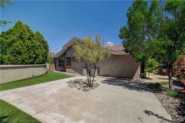 9101 Crystal Lake Court, Las Vegas, NV 89134
