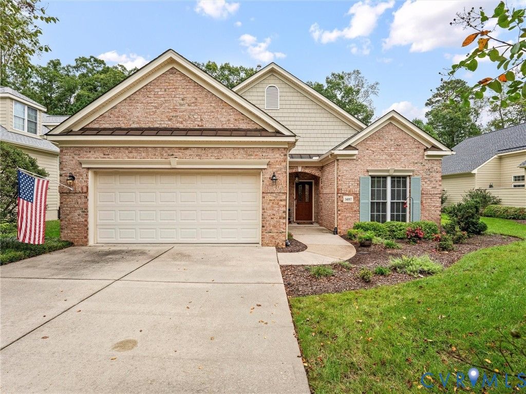 5697 Villa Green Dr, New Kent, VA 23140