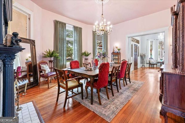 120 W 37Th Street, Savannah, GA 31401