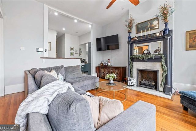 120 W 37Th Street, Savannah, GA 31401