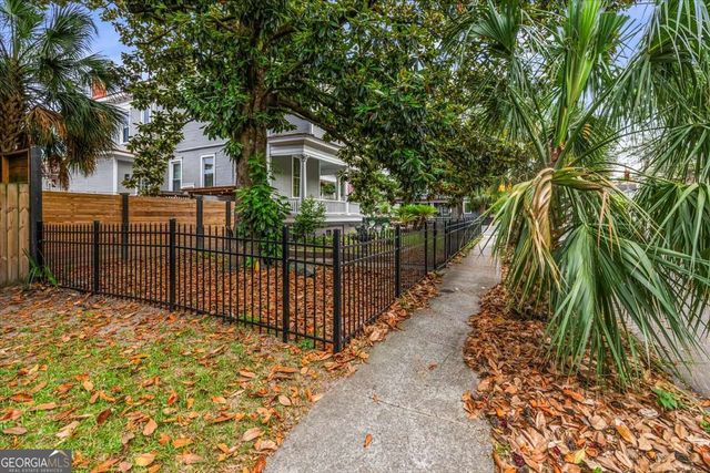 120 W 37Th Street, Savannah, GA 31401