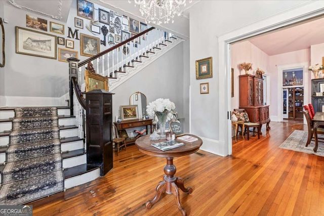 120 W 37Th Street, Savannah, GA 31401