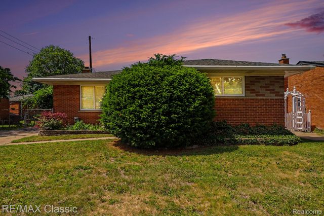 1842 Chaucer Avenue, Madison Heights, MI 48071