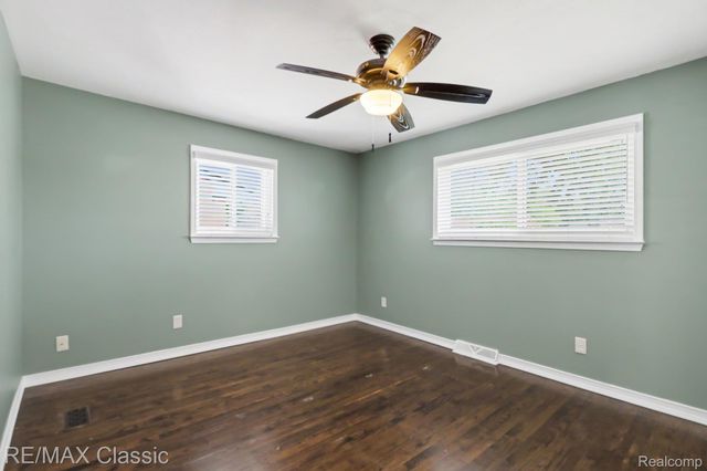 1842 Chaucer Avenue, Madison Heights, MI 48071