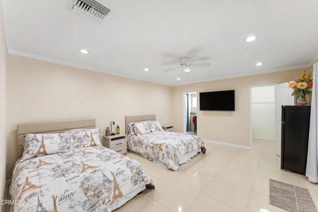 814 Kellogg Avenue, Glendale, CA 91202