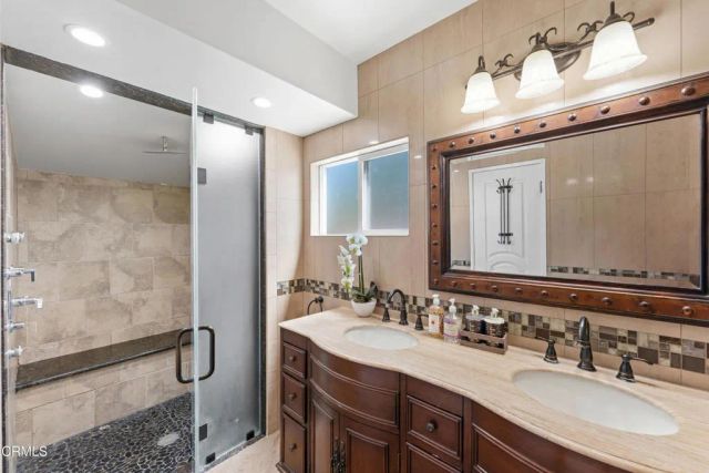 814 Kellogg Avenue, Glendale, CA 91202