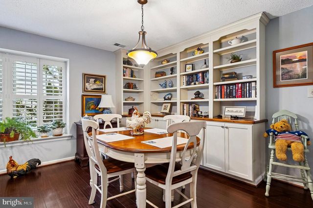 1010 MASTLINE DR, Annapolis, MD 21401