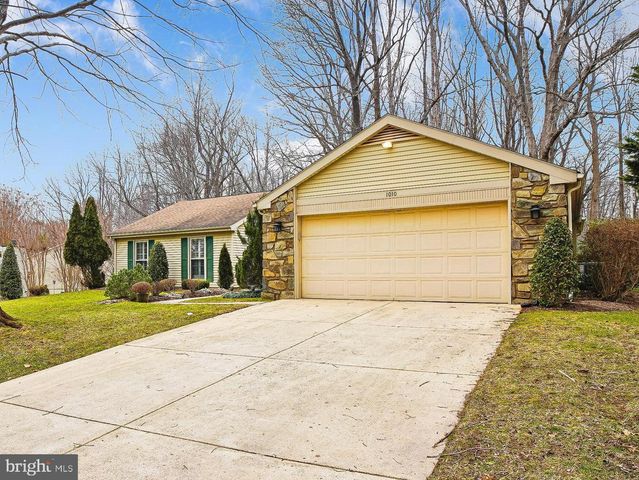 1010 MASTLINE DR, Annapolis, MD 21401