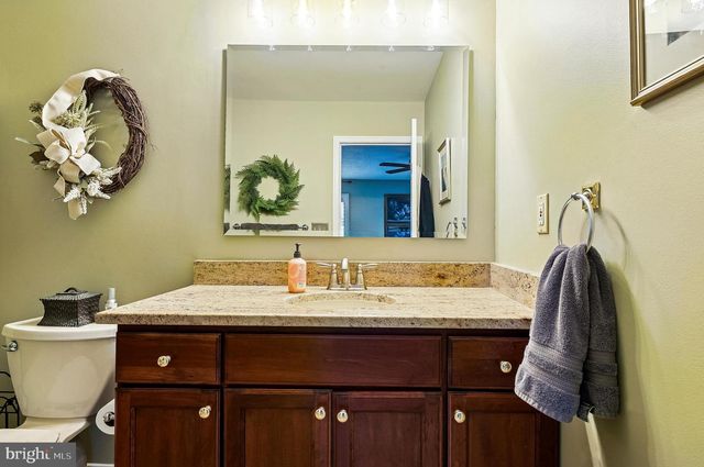 1010 MASTLINE DR, Annapolis, MD 21401