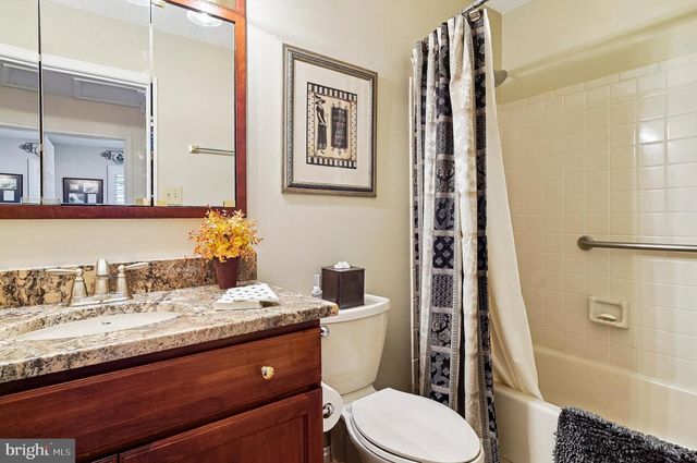 1010 MASTLINE DR, Annapolis, MD 21401