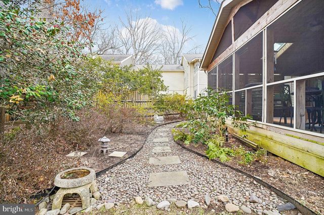 1010 MASTLINE DR, Annapolis, MD 21401