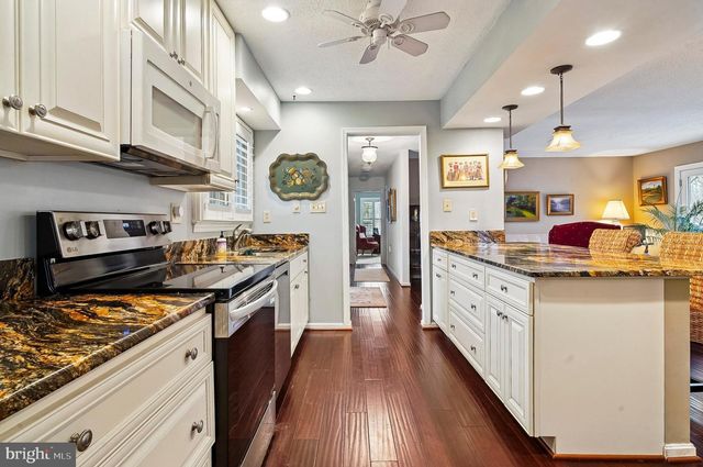 1010 MASTLINE DR, Annapolis, MD 21401