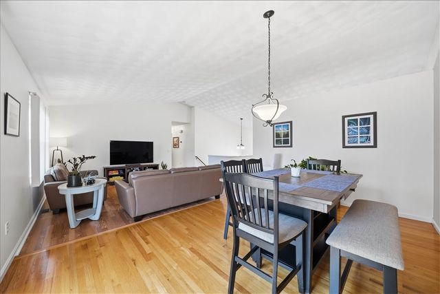 23 Moss Lane, Coventry, RI 02816