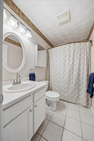 23 Moss Lane, Coventry, RI 02816