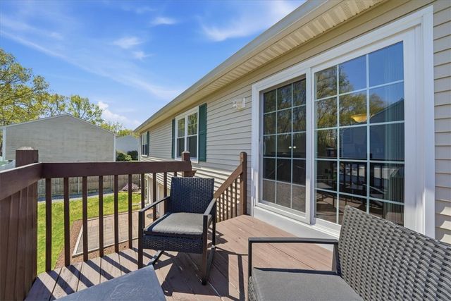 23 Moss Lane, Coventry, RI 02816
