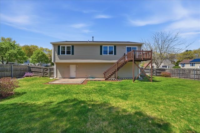 23 Moss Lane, Coventry, RI 02816
