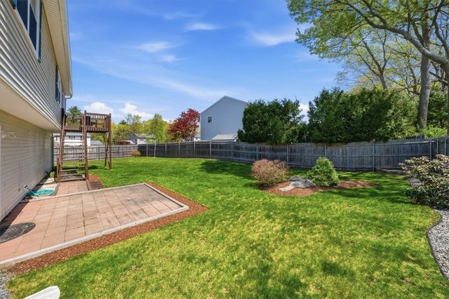 23 Moss Lane, Coventry, RI 02816