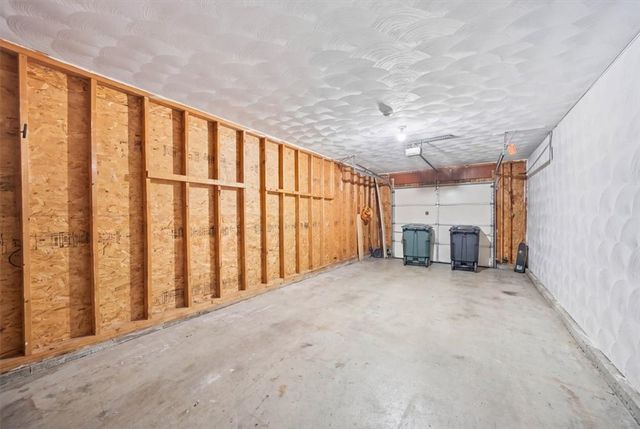 23 Moss Lane, Coventry, RI 02816