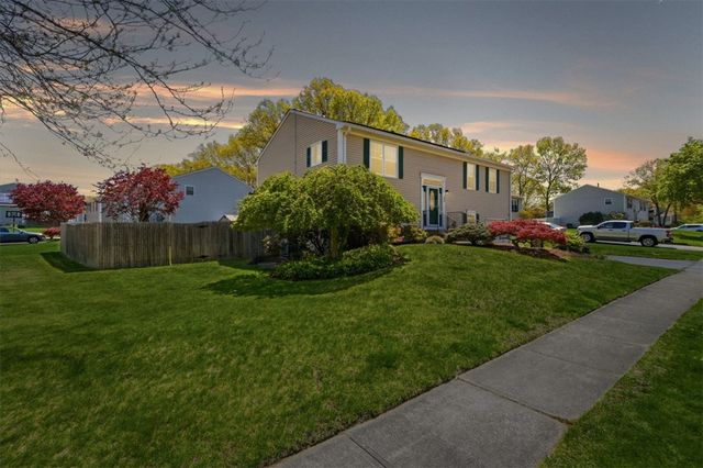 23 Moss Lane, Coventry, RI 02816