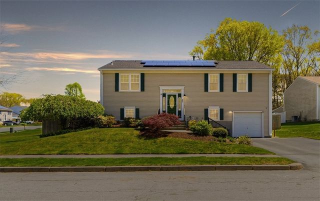 23 Moss Lane, Coventry, RI 02816