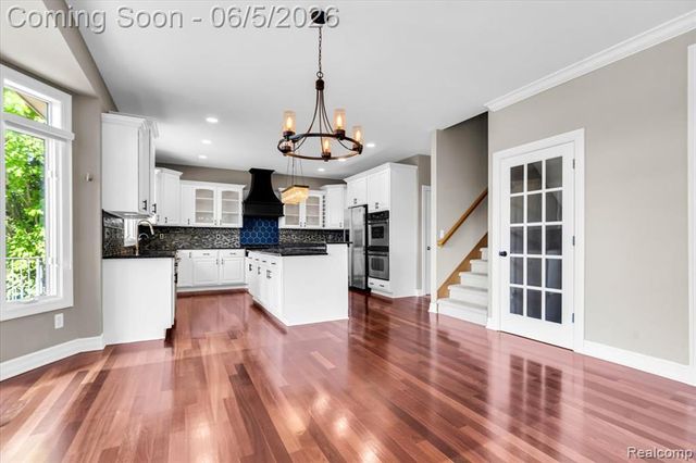 2424 Pebble Beach Drive, Oakland, MI 48363