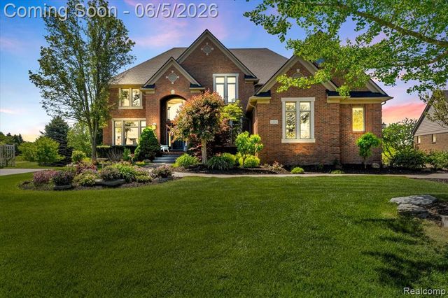 2424 Pebble Beach Drive, Oakland, MI 48363