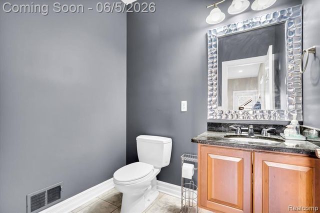 2424 Pebble Beach Drive, Oakland, MI 48363