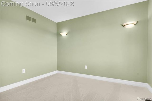2424 Pebble Beach Drive, Oakland, MI 48363