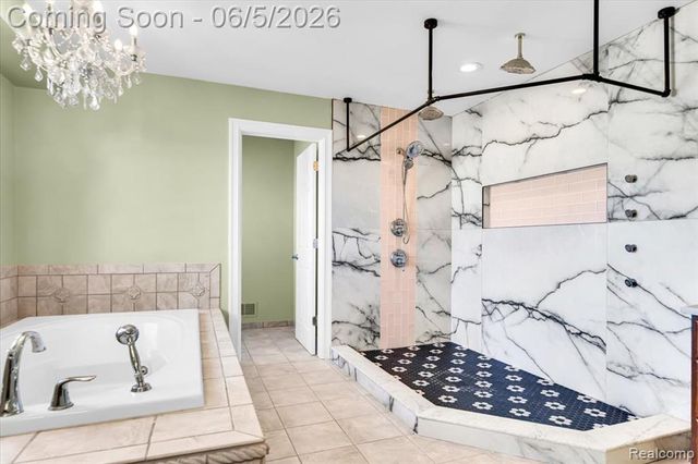 2424 Pebble Beach Drive, Oakland, MI 48363