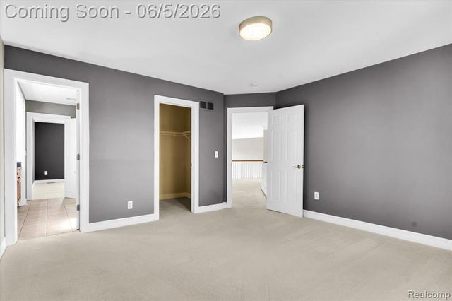 2424 Pebble Beach Drive, Oakland, MI 48363