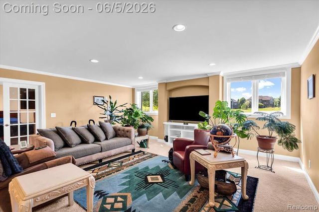 2424 Pebble Beach Drive, Oakland, MI 48363