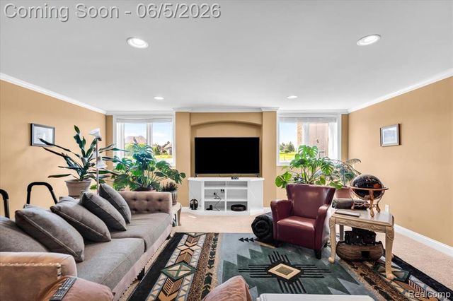 2424 Pebble Beach Drive, Oakland, MI 48363