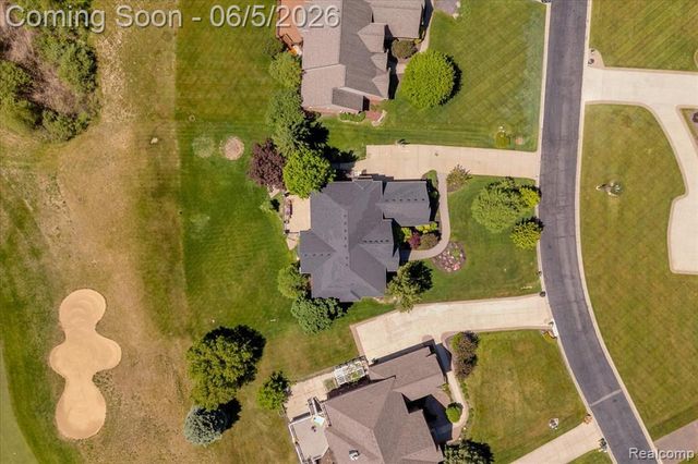 2424 Pebble Beach Drive, Oakland, MI 48363