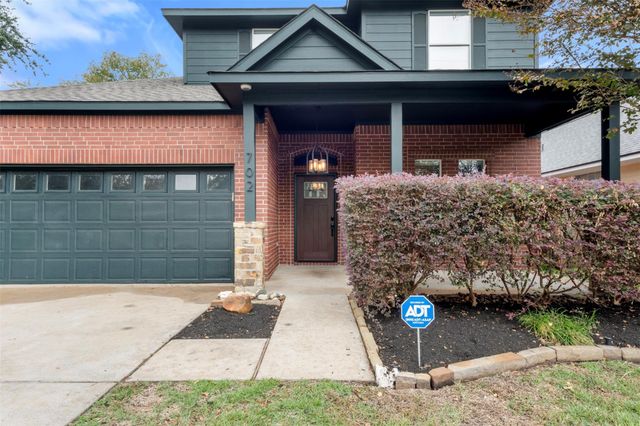 702 Clayton Street, Tomball, TX 77375