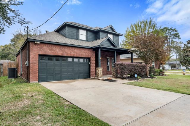 702 Clayton Street, Tomball, TX 77375