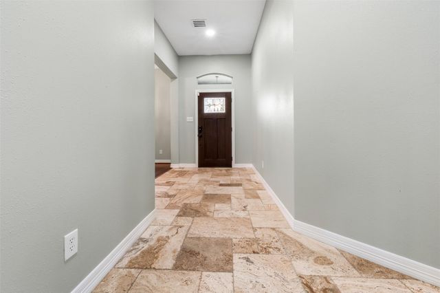 702 Clayton Street, Tomball, TX 77375