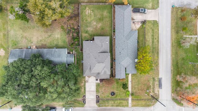 702 Clayton Street, Tomball, TX 77375