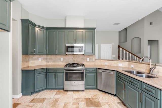 702 Clayton Street, Tomball, TX 77375