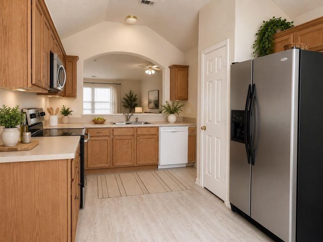 980 Oak Falls Drive, Conroe, TX 77378