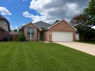 980 Oak Falls Drive, Conroe, TX 77378