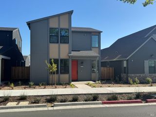 9005 Camino Colegio Rd, Rohnert Park, CA 94928