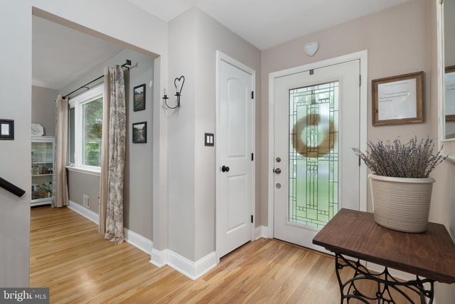 19 VAN SAUN DR, Ewing, NJ 08628