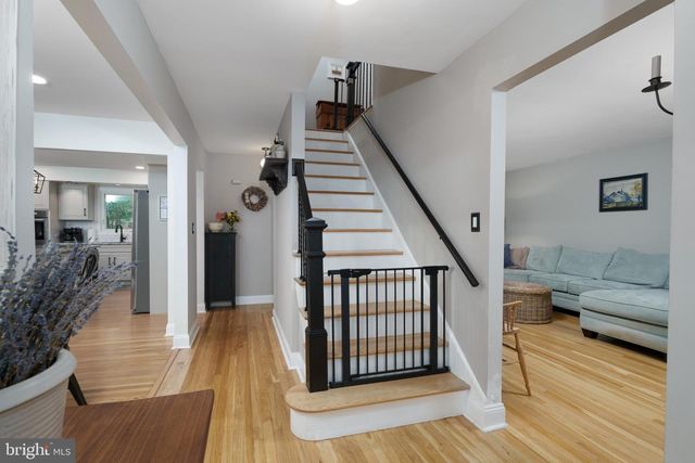 19 VAN SAUN DR, Ewing, NJ 08628