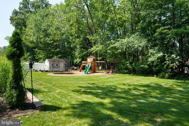 19 VAN SAUN DR, Ewing, NJ 08628